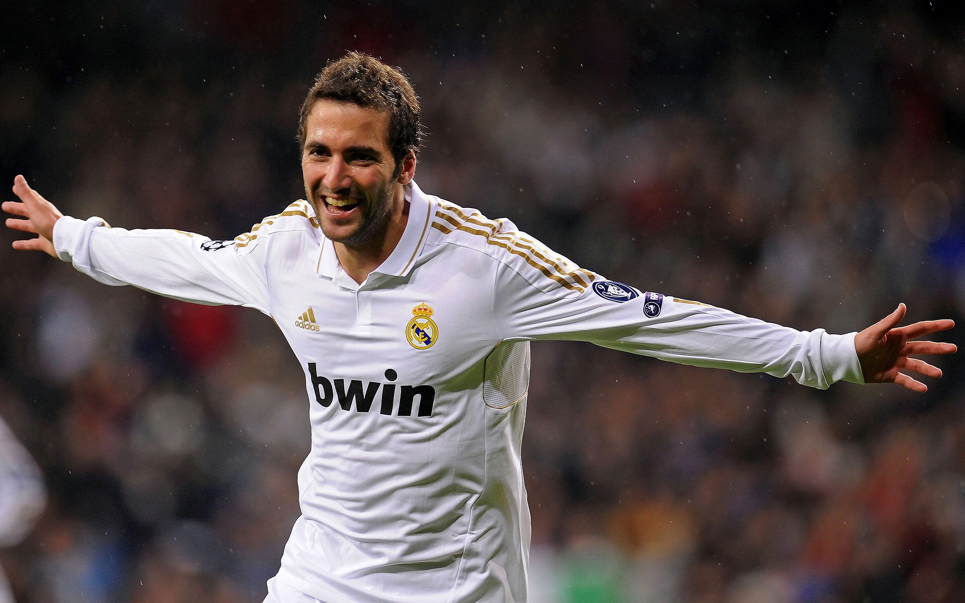 逆境中燃起希望:那些破天荒逆转成就传奇的队伍,冲破逆境